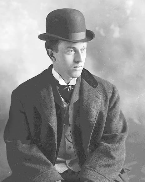 Elmer-Sampling-In-Warehouse-BT-Media-Kit 2